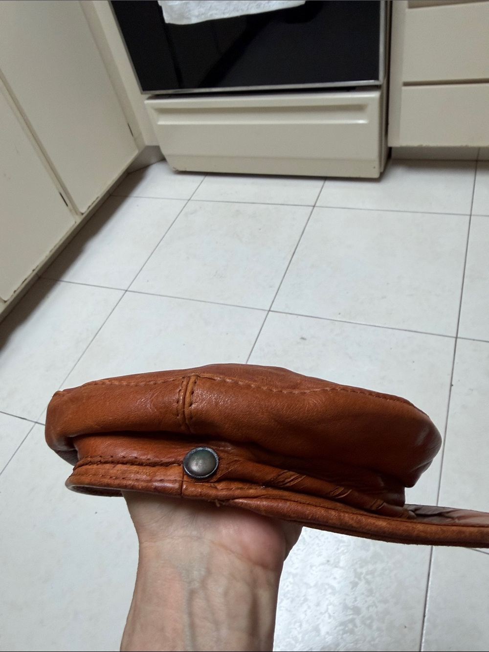 Vintage Men's Brown Leather Flat Cap - Classic Casual Style - Picture 5 of 8